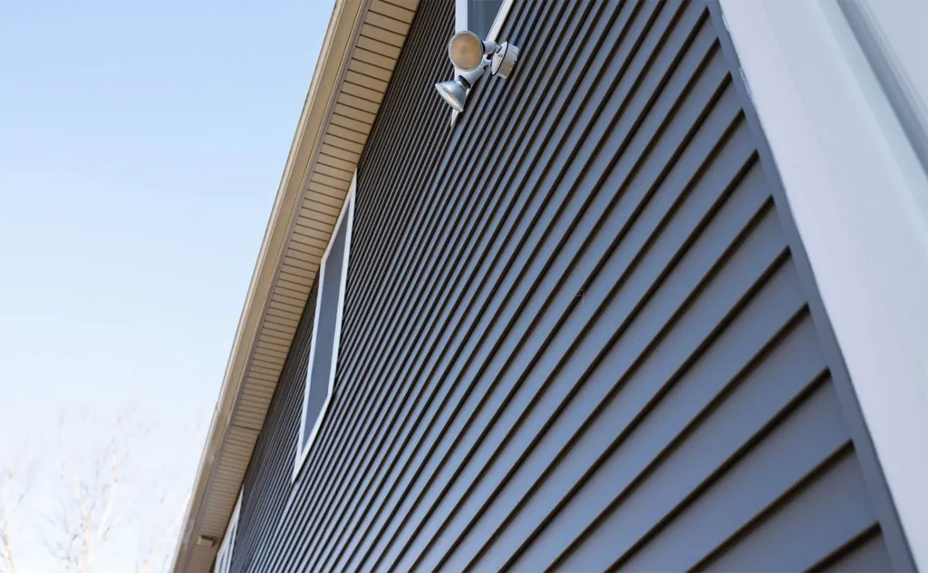 DARVAL Aluminum Installation and Supply - Eavestrough and siding photo 3